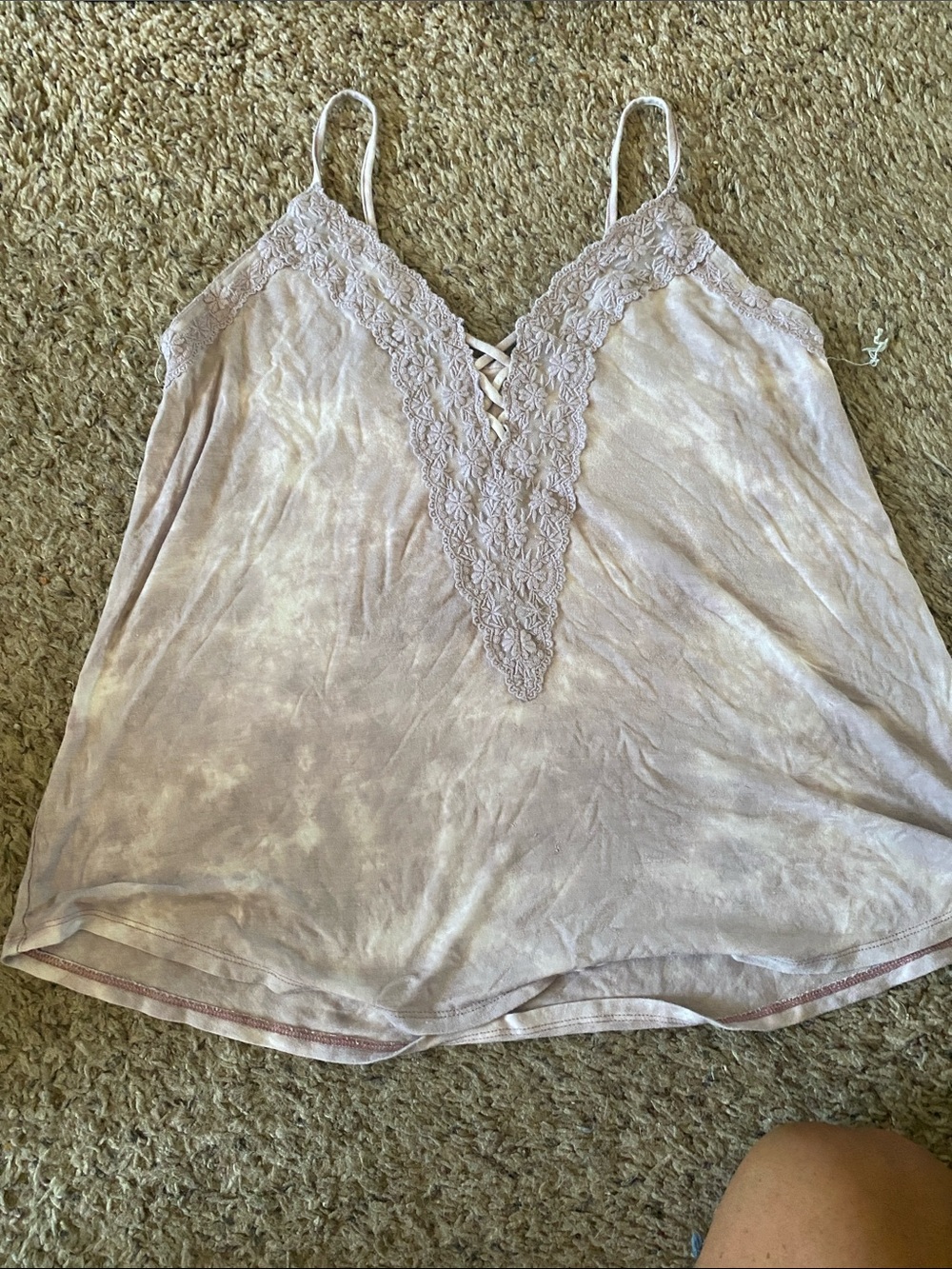 American Eagle Outfitters Lace-Trim Spaghetti Strap Cami - Light Mauve